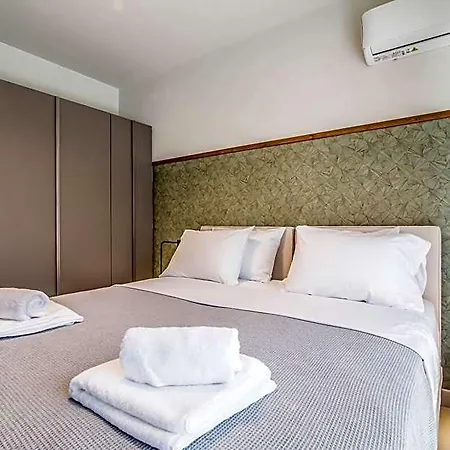 Two-bedroom Sea View Apartment Lefkada City